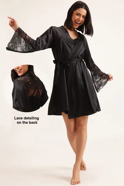 Chic Basic Robe in Lilac - Satin & Lace image 10