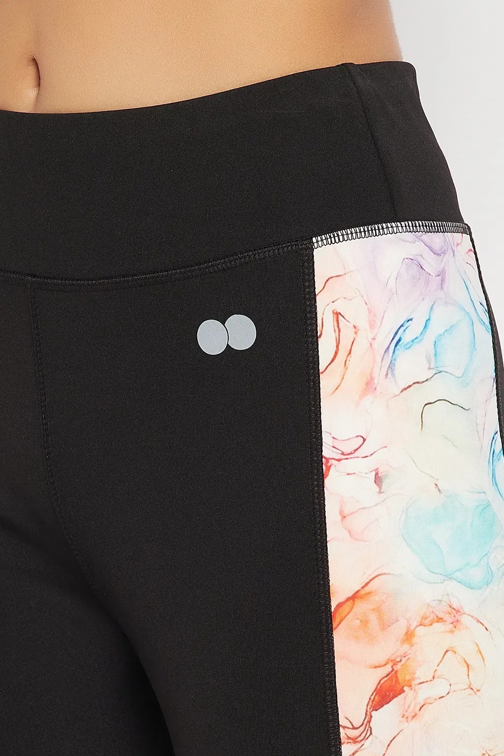 High-Rise Active Tights in Black with Side Panels image 2